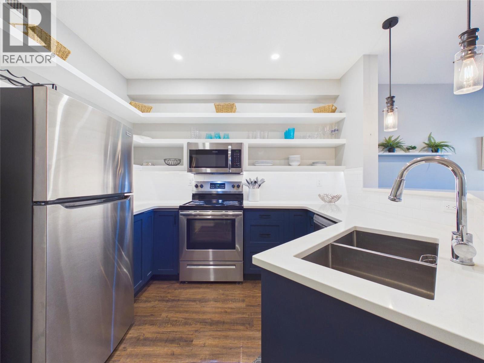 1088 Sunset Drive Unit# 302, Kelowna, British Columbia  V1Y 9W1 - Photo 5 - 10384421
