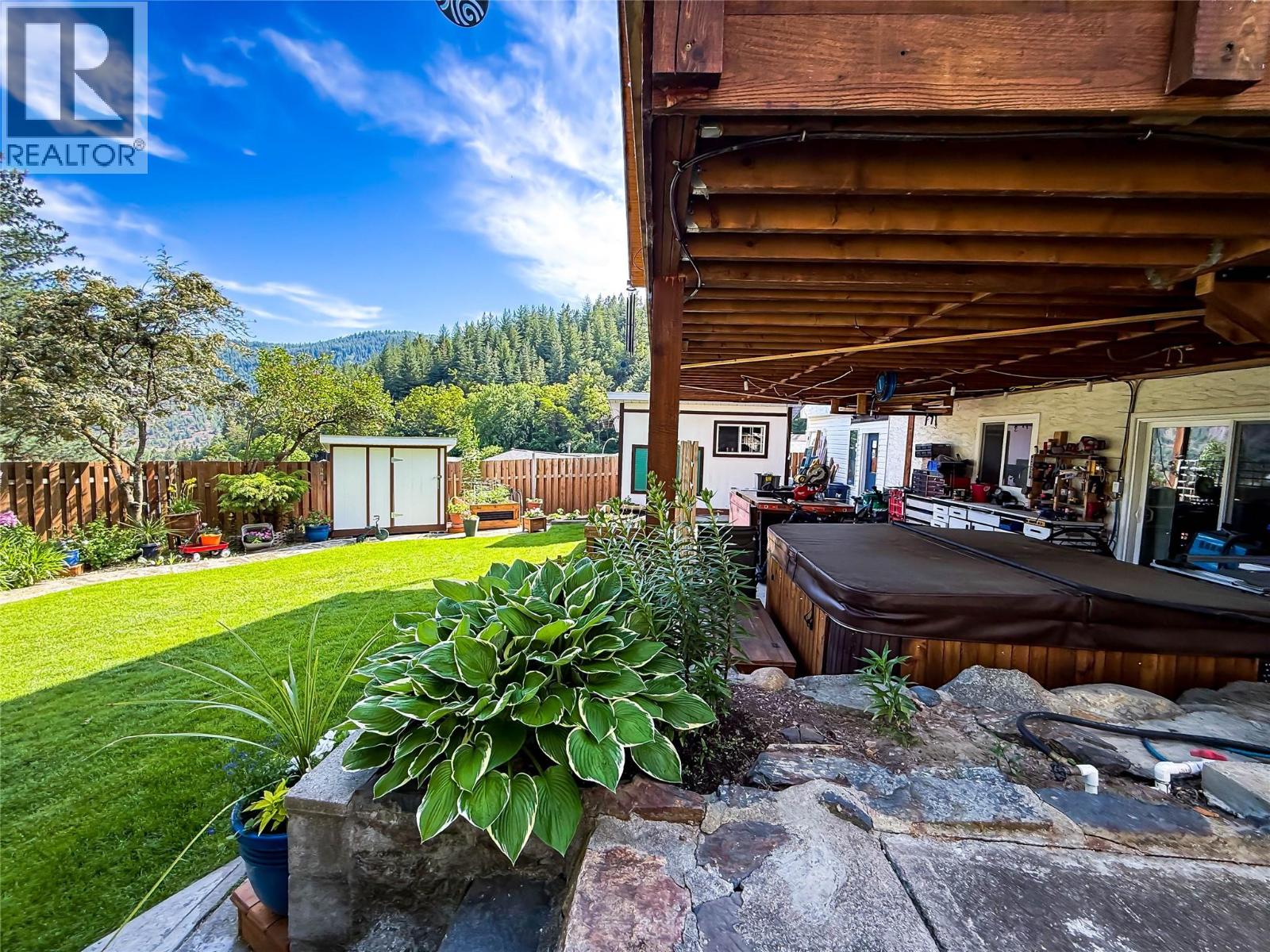 2300 Mcbride Street, Trail, British Columbia  V1R 4N8 - Photo 50 - 10389081