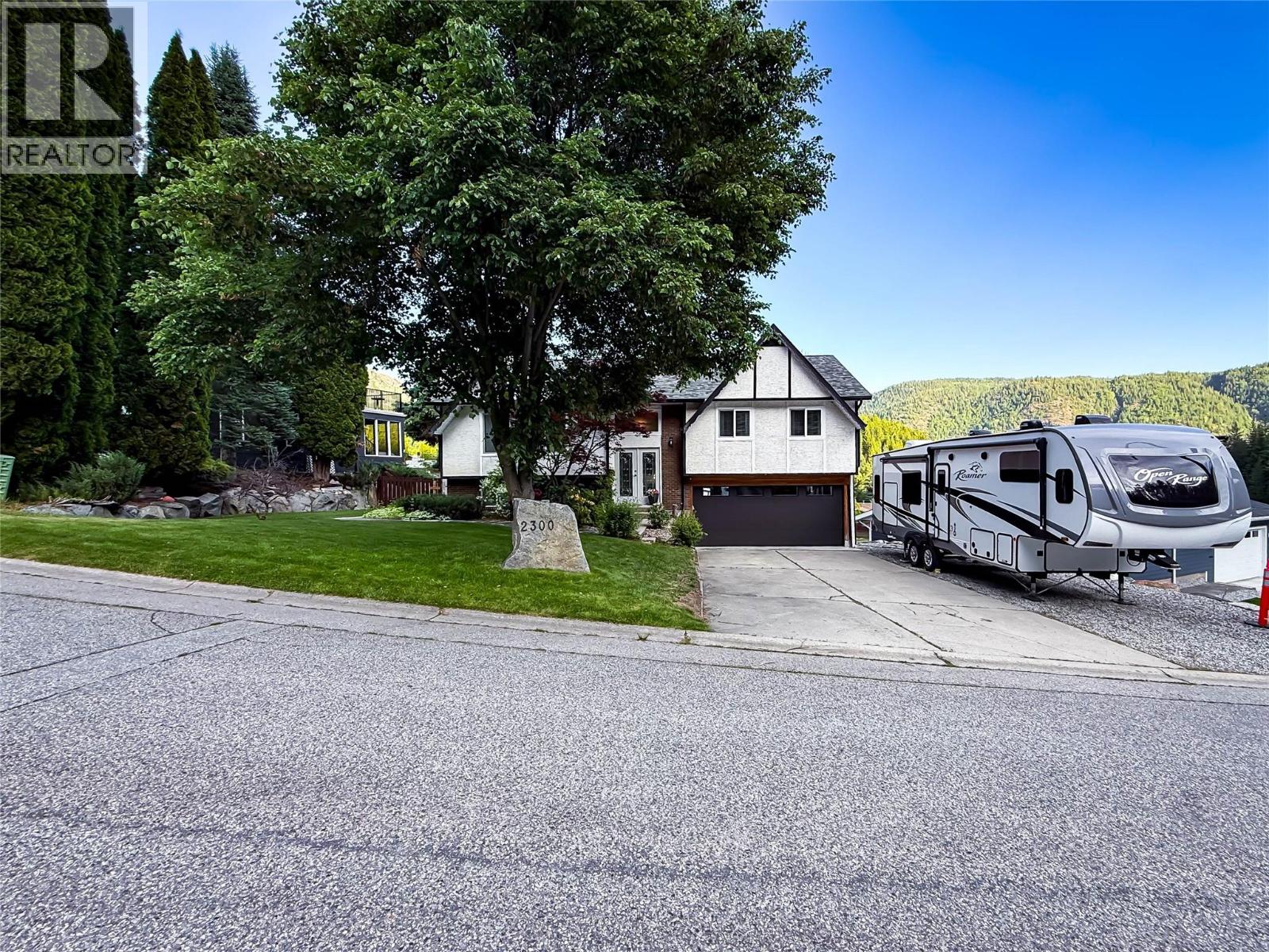 2300 Mcbride Street, Trail, British Columbia  V1R 4N8 - Photo 3 - 10389081