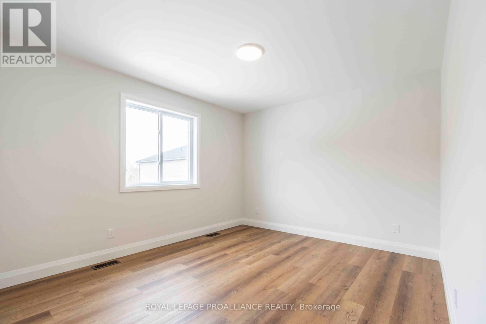 70 Stirling Crescent, Prince Edward County (Picton Ward), Ontario  K0K 2T0 - Photo 21 - X12709238