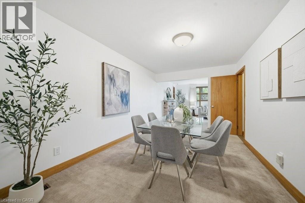 37 Central Street, Waterloo, Ontario  N2L 3A7 - Photo 12 - 40833865