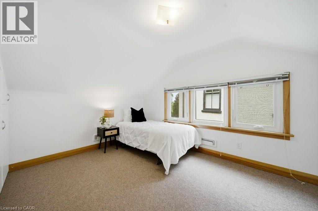 37 Central Street, Waterloo, Ontario  N2L 3A7 - Photo 24 - 40833865
