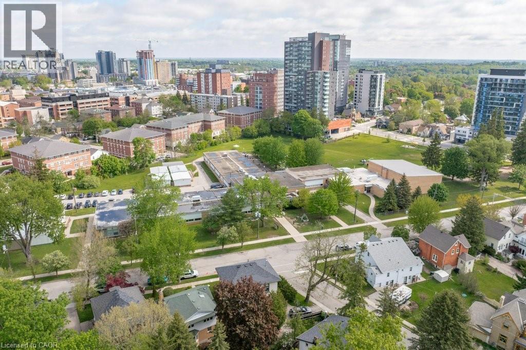 37 Central Street, Waterloo, Ontario  N2L 3A7 - Photo 41 - 40833865