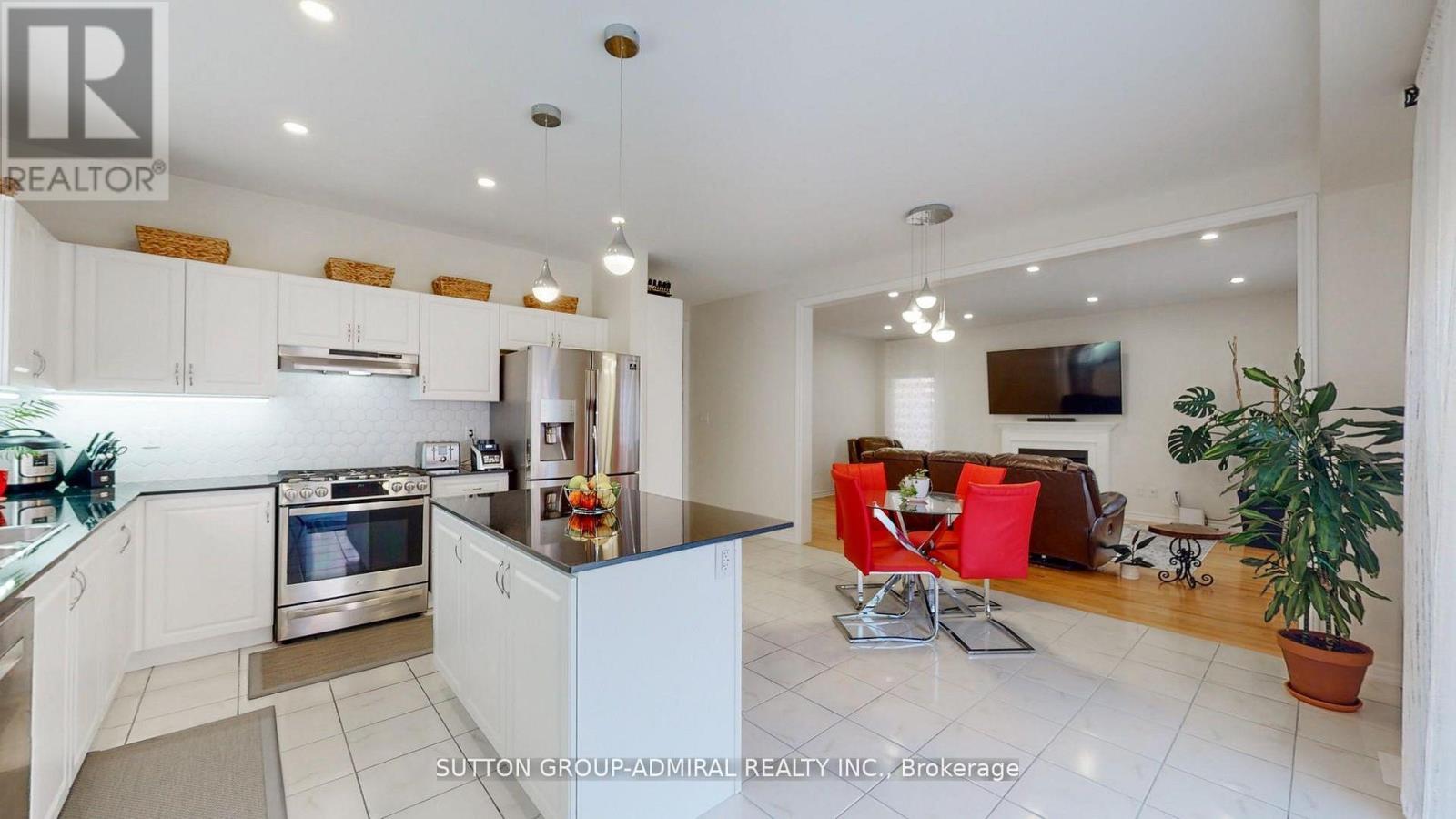 3 CYPRESS POINT STREET, Barrie, Ontario