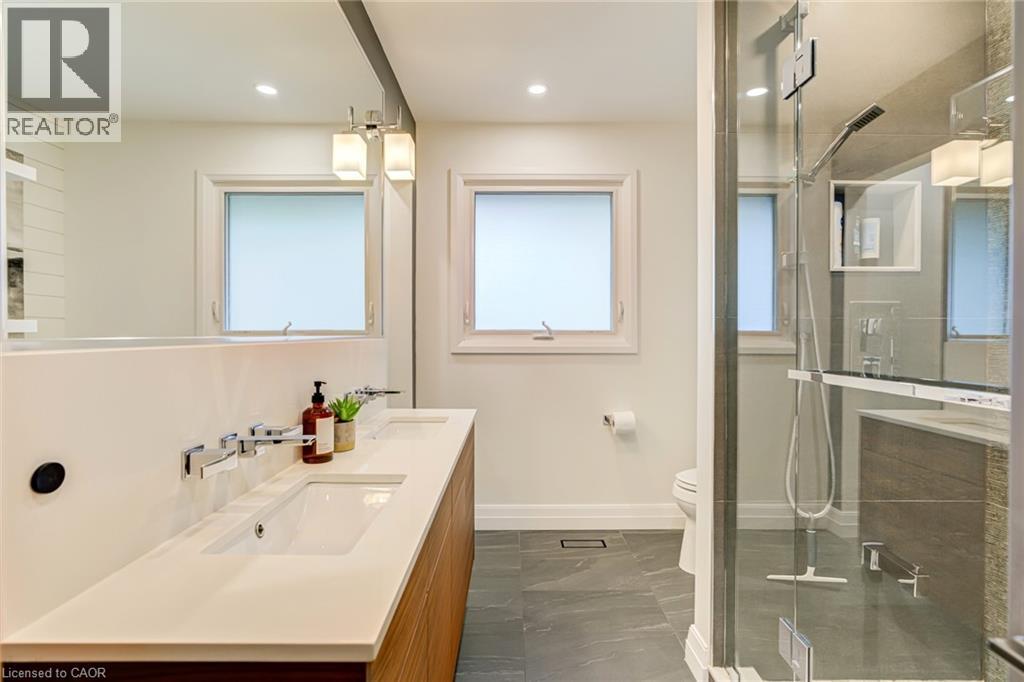 5226 Spruce Avenue, Burlington, Ontario  L7L 1N1 - Photo 18 - 40834480