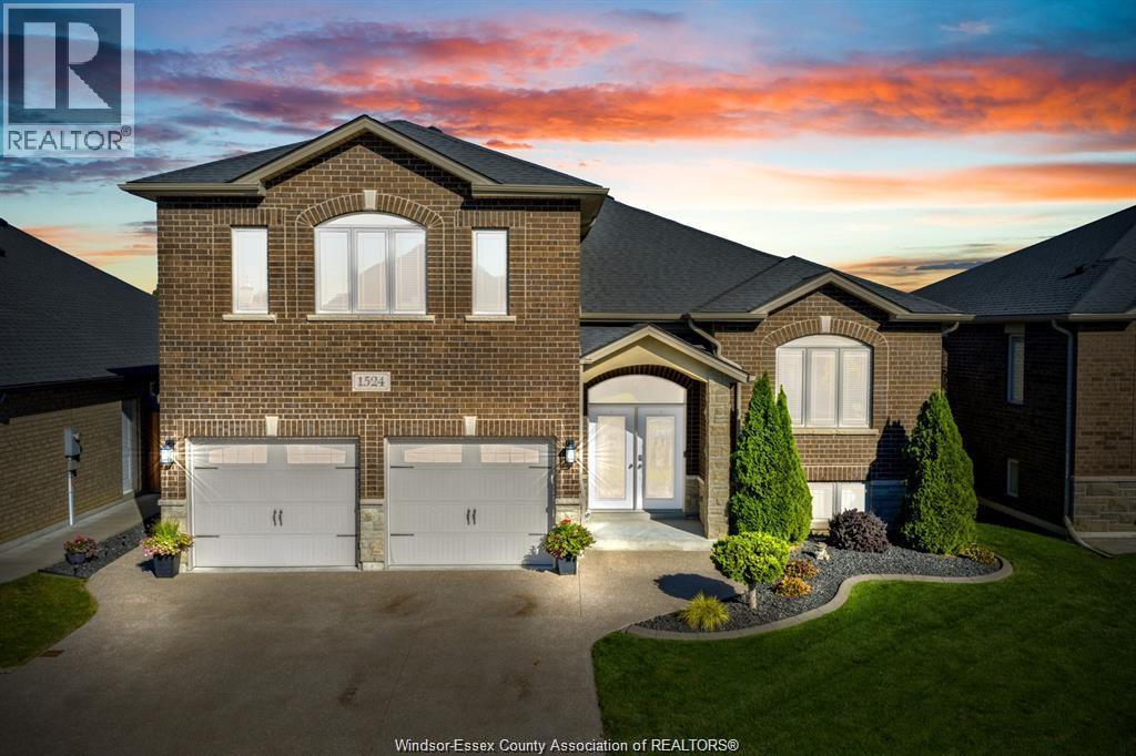 1524 Inverness Avenue, Windsor, Ontario  N8P 0B1 - Photo 1 - 26012459