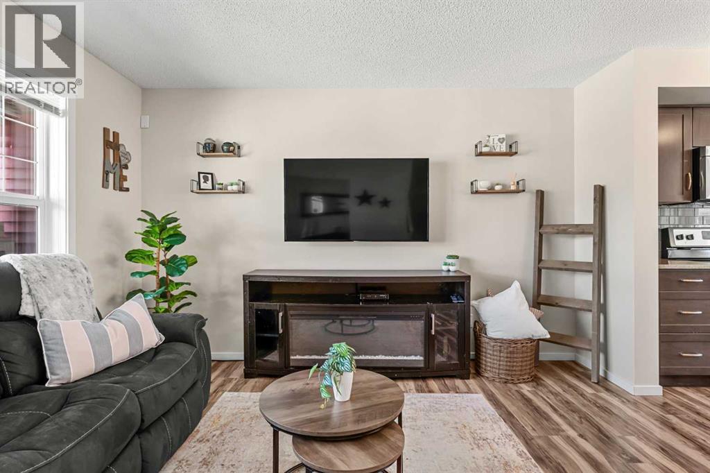 40 Sunvalley Road, Cochrane, Alberta  T4C 0X6 - Photo 7 - A2312593