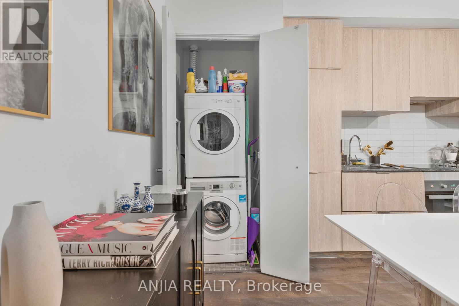 414 - 5 St Joseph Street, Toronto, Ontario  M4Y 0B6 - Photo 15 - C13210394