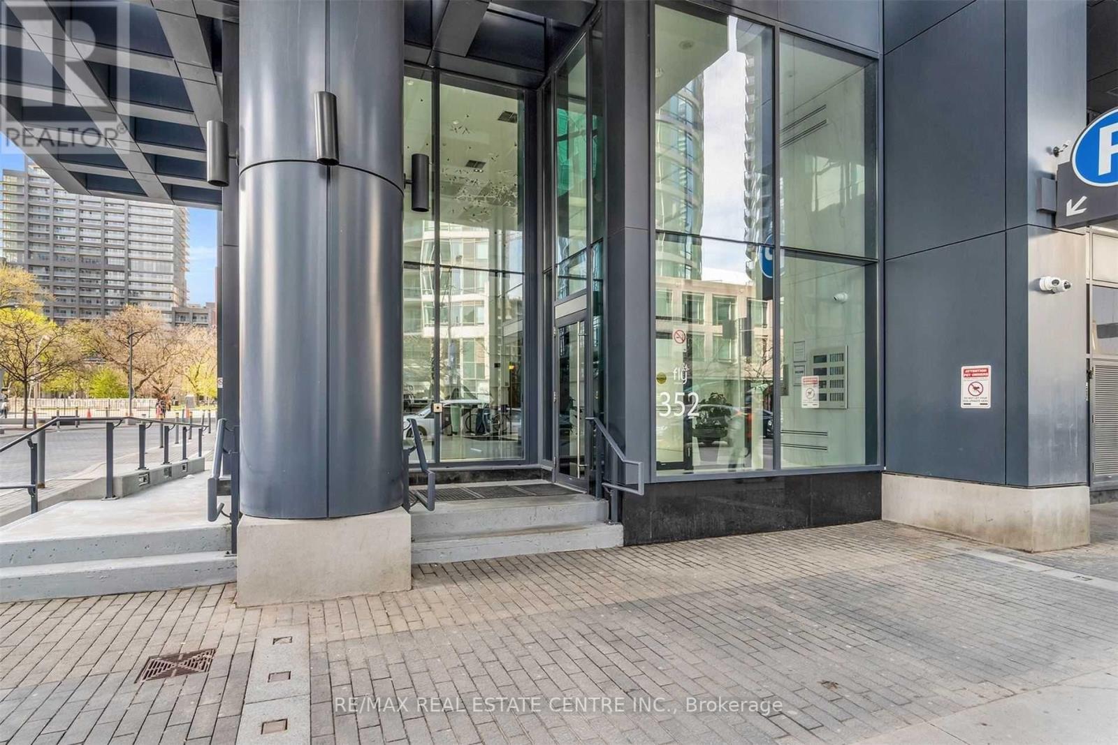 1413 - 352 Front Street W, Toronto, Ontario  M5V 0K3 - Photo 3 - C13210406
