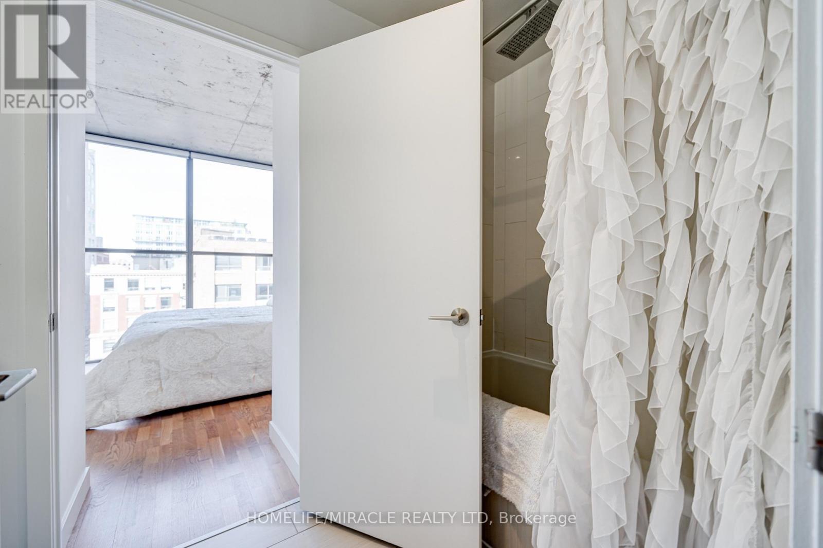 701 - 25 Oxley Street, Toronto, Ontario  M5V 2J5 - Photo 31 - C13210466