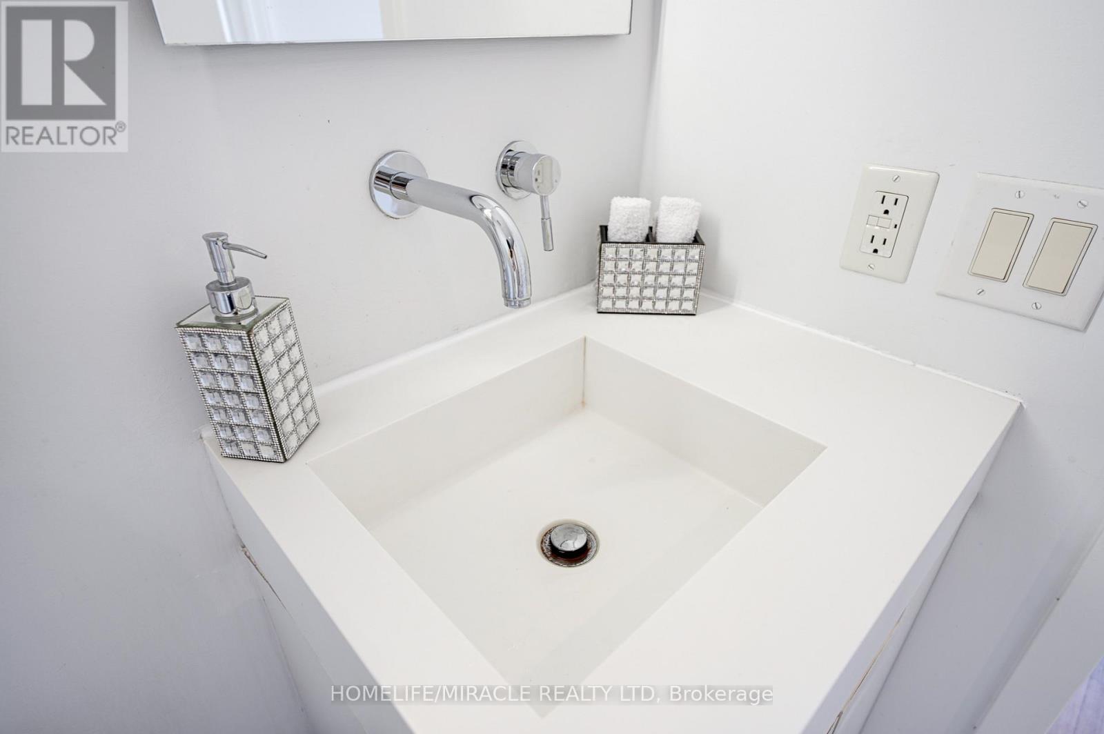 701 - 25 Oxley Street, Toronto, Ontario  M5V 2J5 - Photo 39 - C13210466