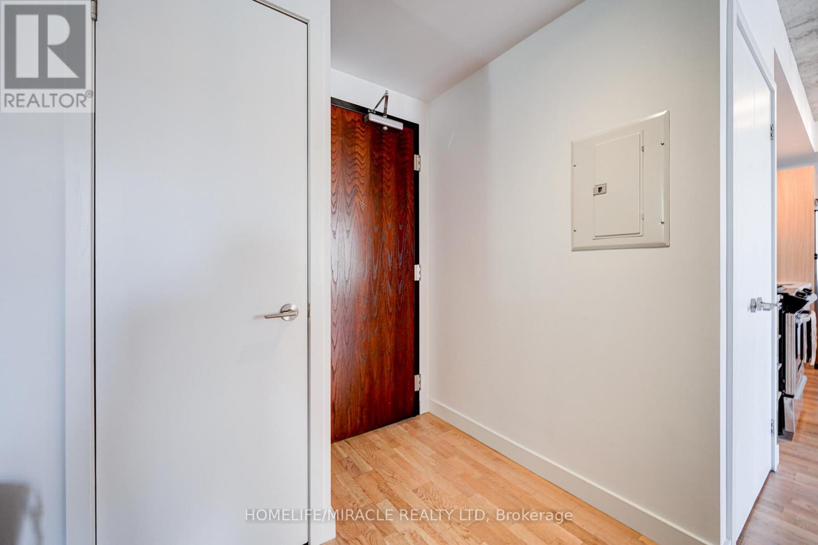 701 - 25 Oxley Street, Toronto, Ontario  M5V 2J5 - Photo 9 - C13210466