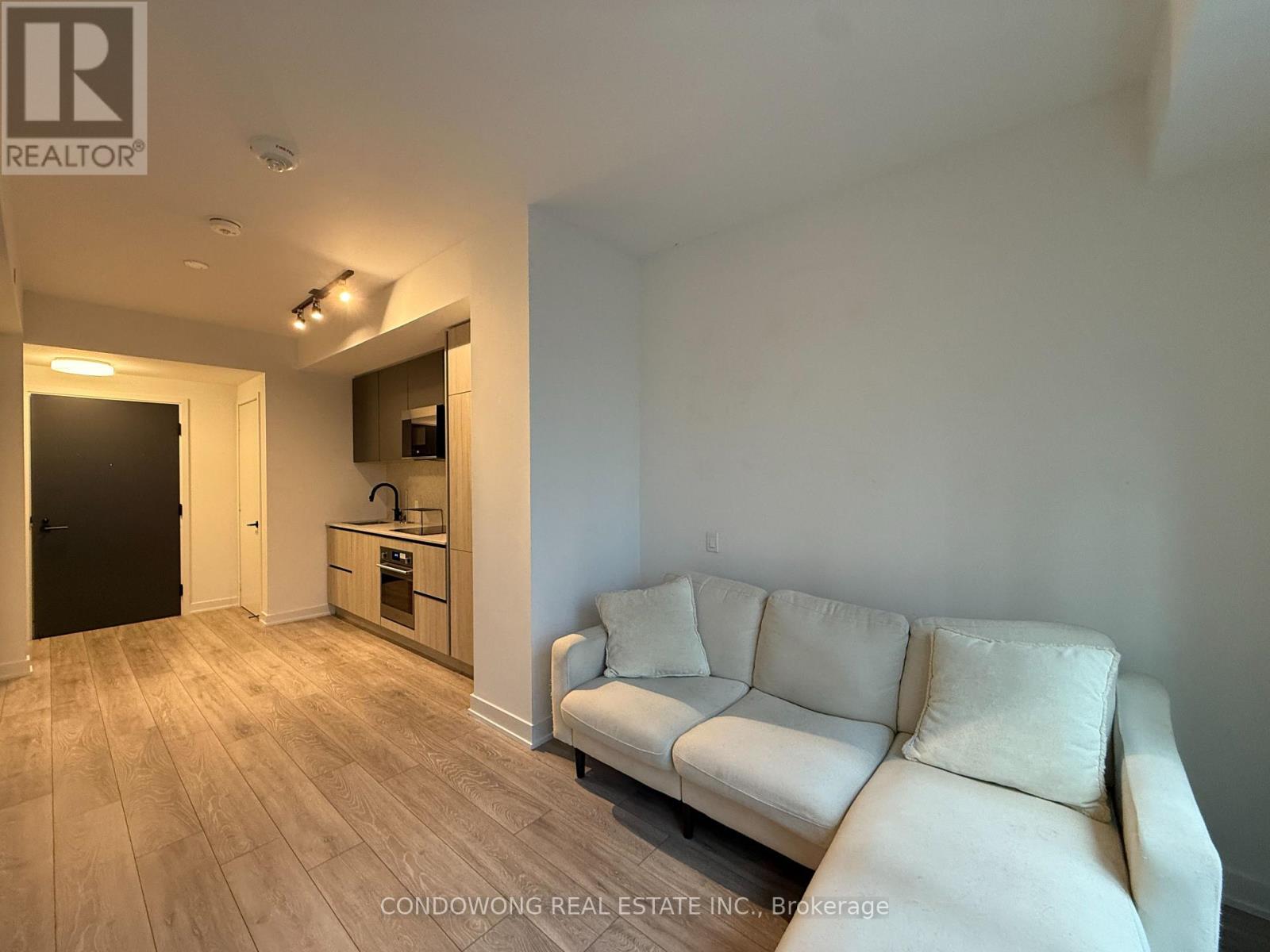 912 - 108 Peter Street, Toronto, Ontario  M5V 0W2 - Photo 3 - C13210512