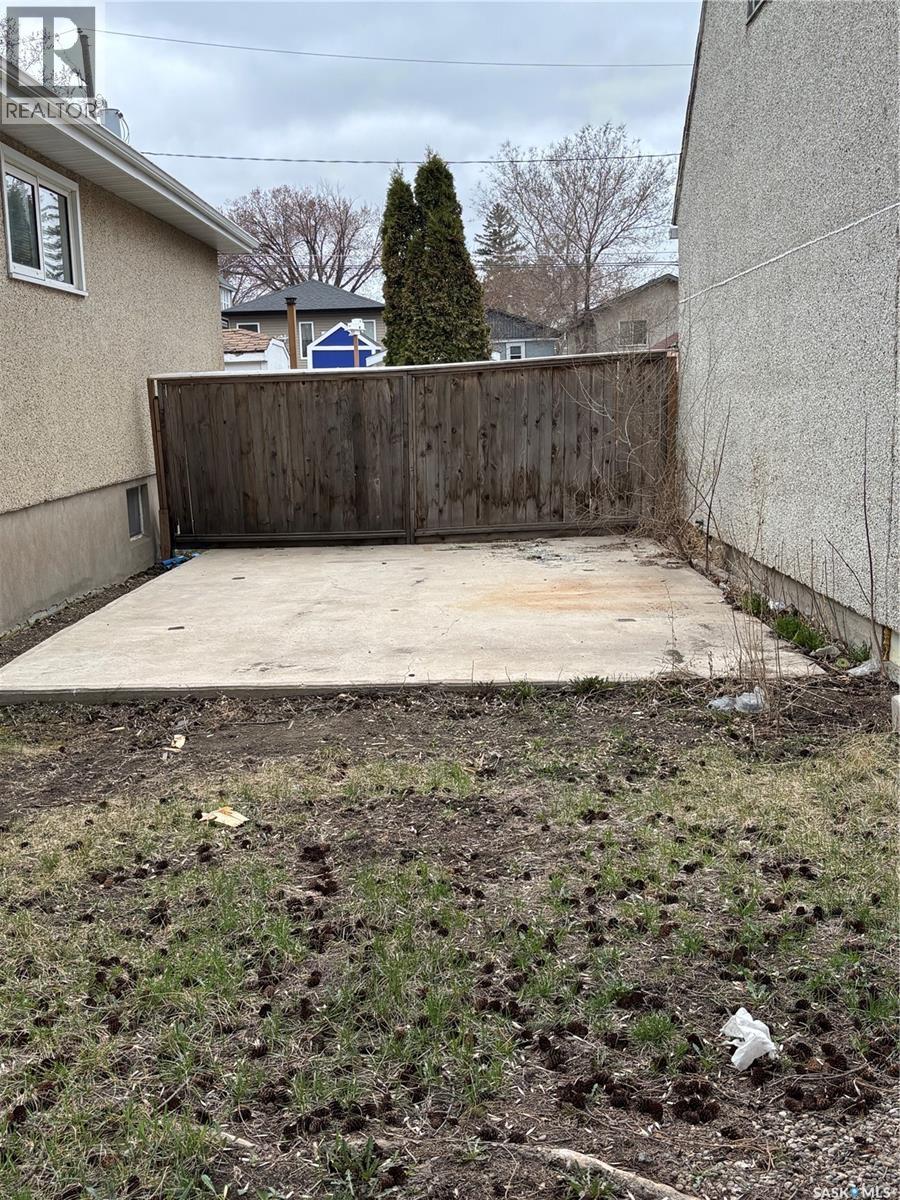 934 Atkinson Street, Regina, Saskatchewan  S4S 6B4 - Photo 6 - SK037427