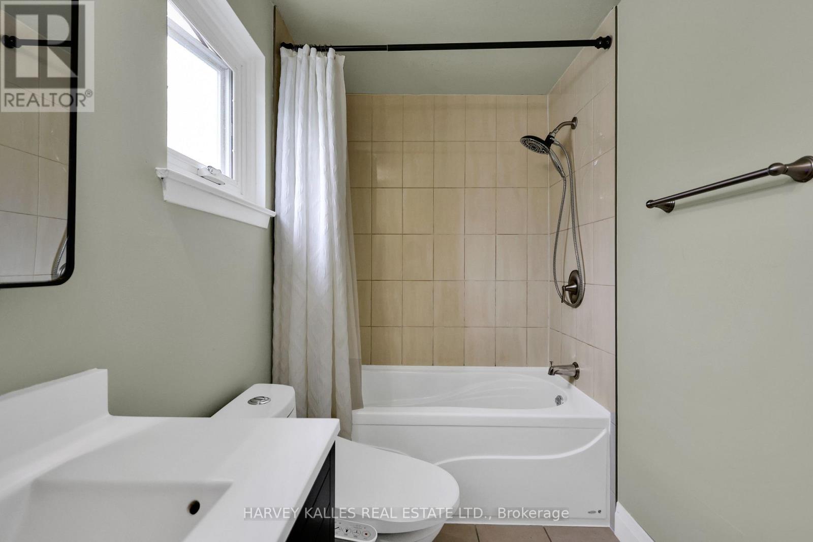 41 Donnamora Crescent, Markham, Ontario  L3T 4K6 - Photo 25 - N13210458
