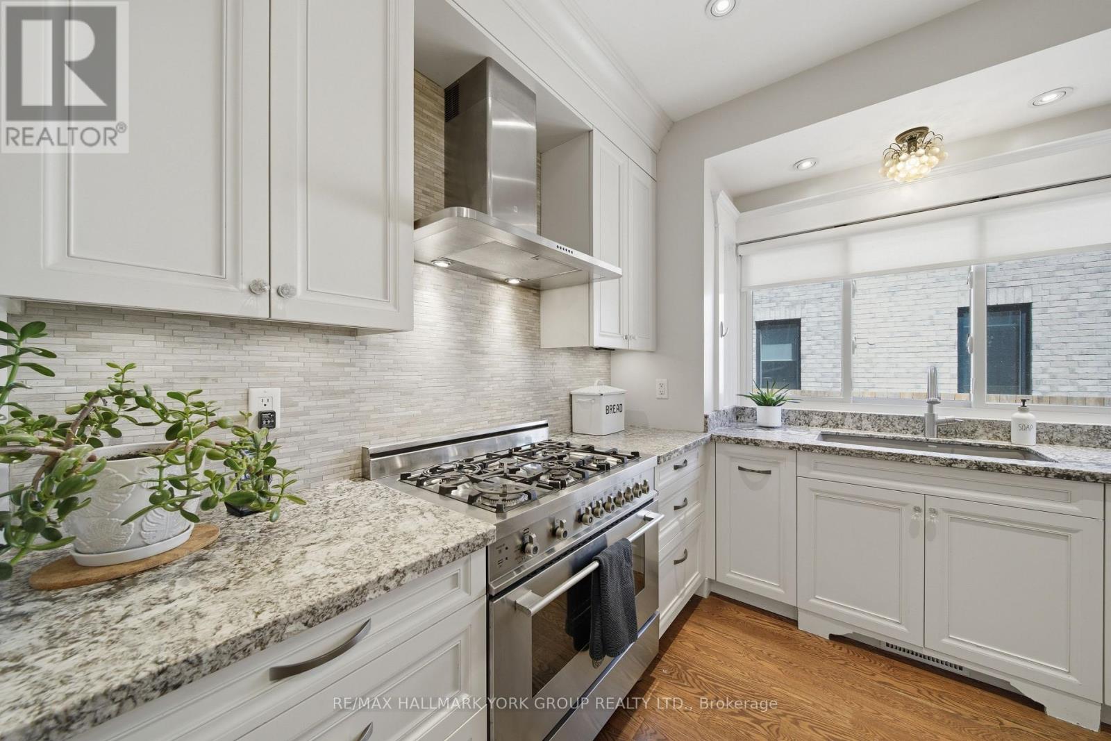 142 Temperance Street, Aurora, Ontario  L4G 2R4 - Photo 11 - N13210490