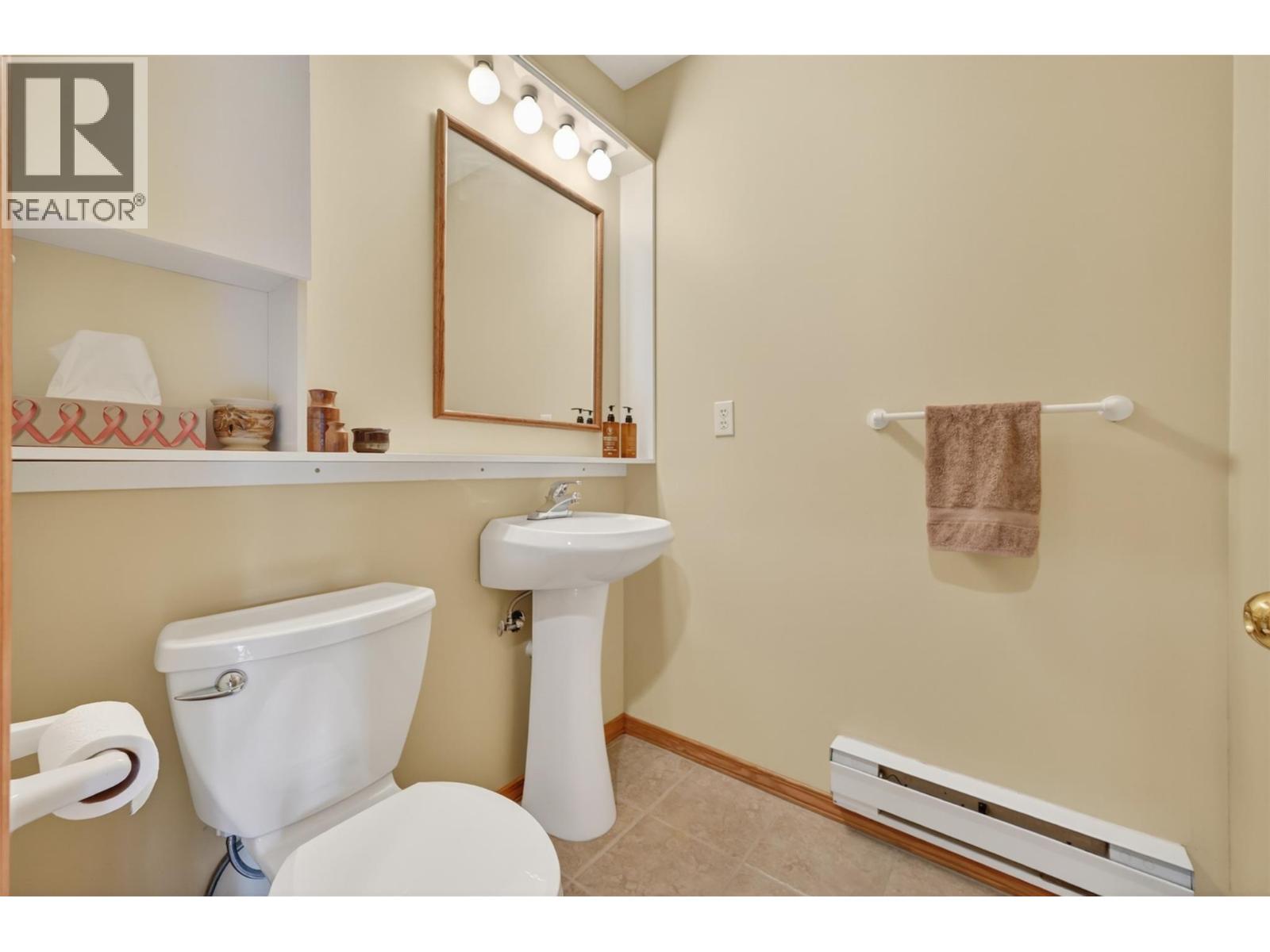 1067 Timberhill Place, Windermere, British Columbia  V0A 1K3 - Photo 12 - 10389083