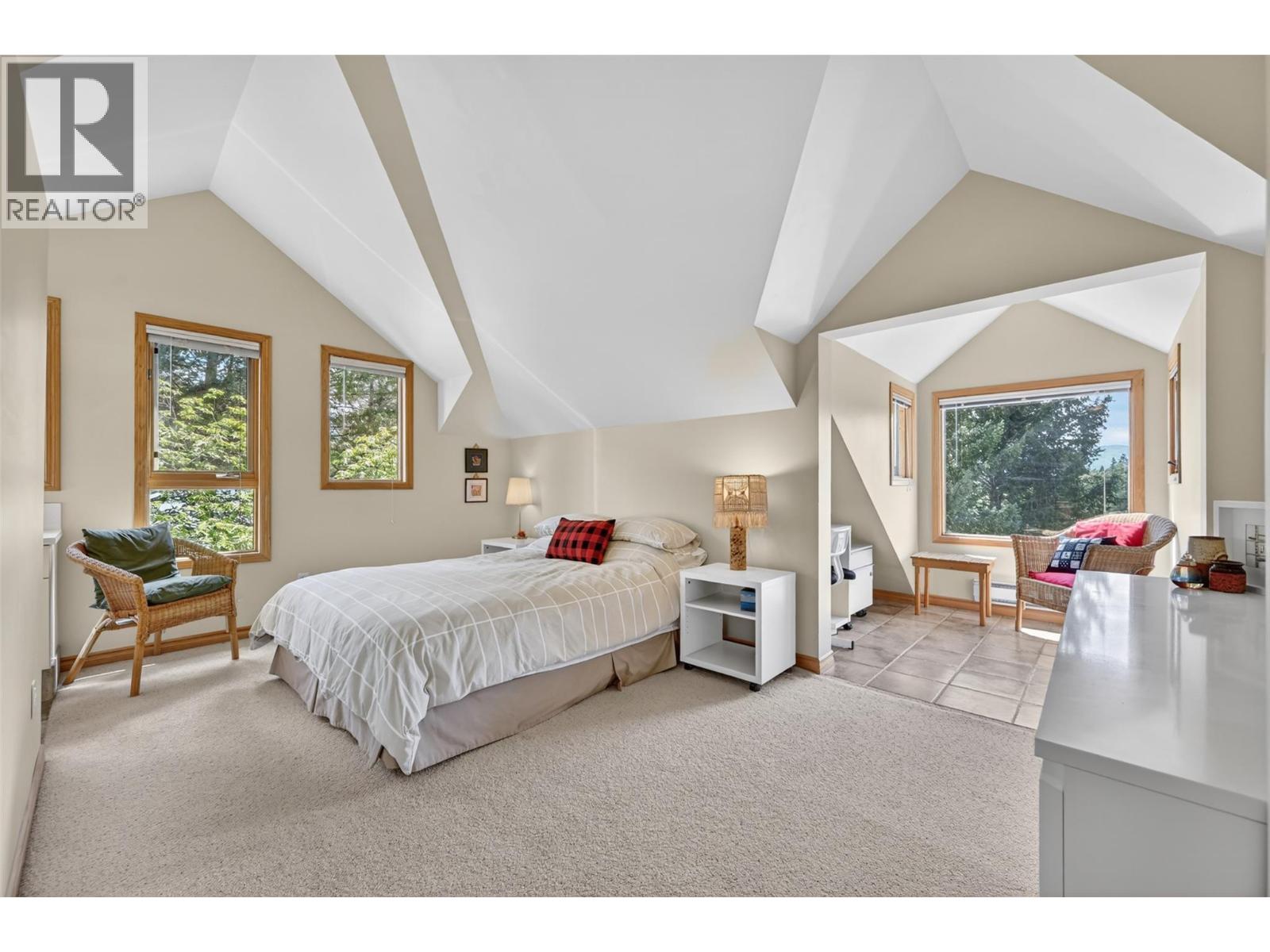 1067 Timberhill Place, Windermere, British Columbia  V0A 1K3 - Photo 22 - 10389083