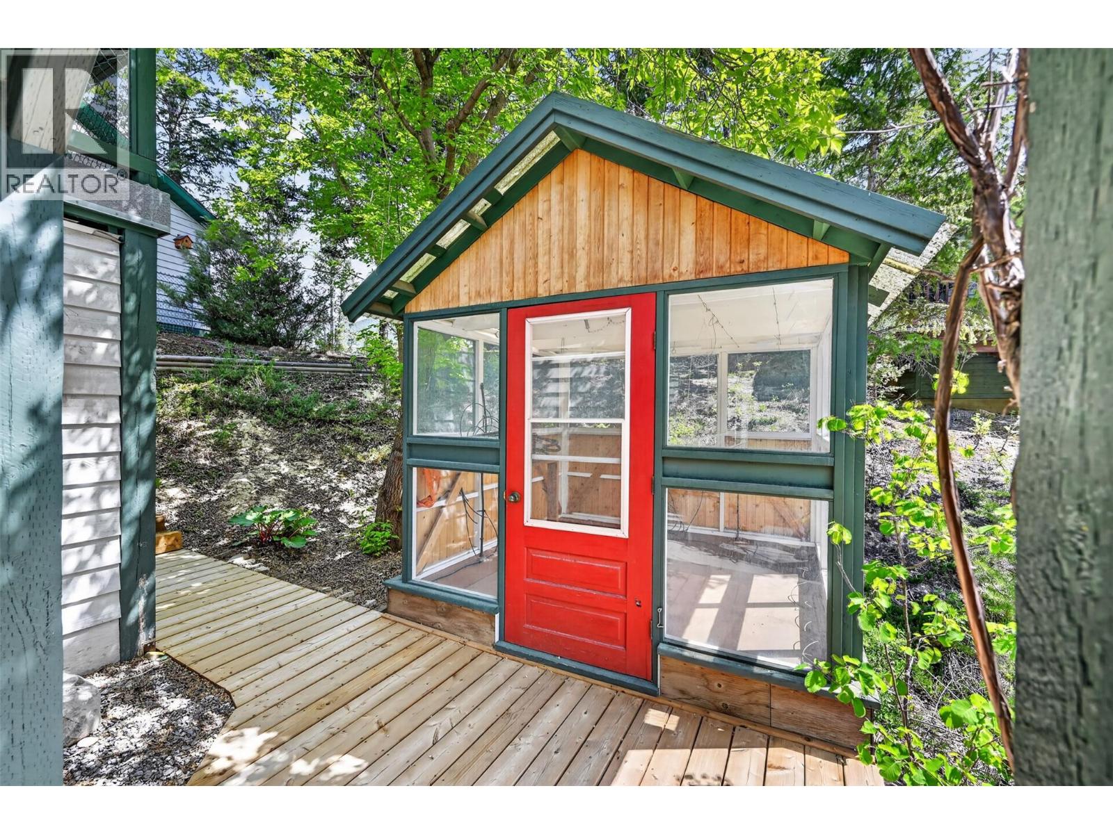 1067 Timberhill Place, Windermere, British Columbia  V0A 1K3 - Photo 48 - 10389083