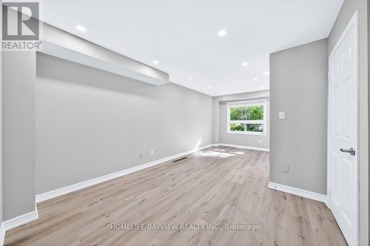 52 Hawthorne Crescent, Barrie, Ontario  L4N 9Y8 - Photo 12 - S13210408