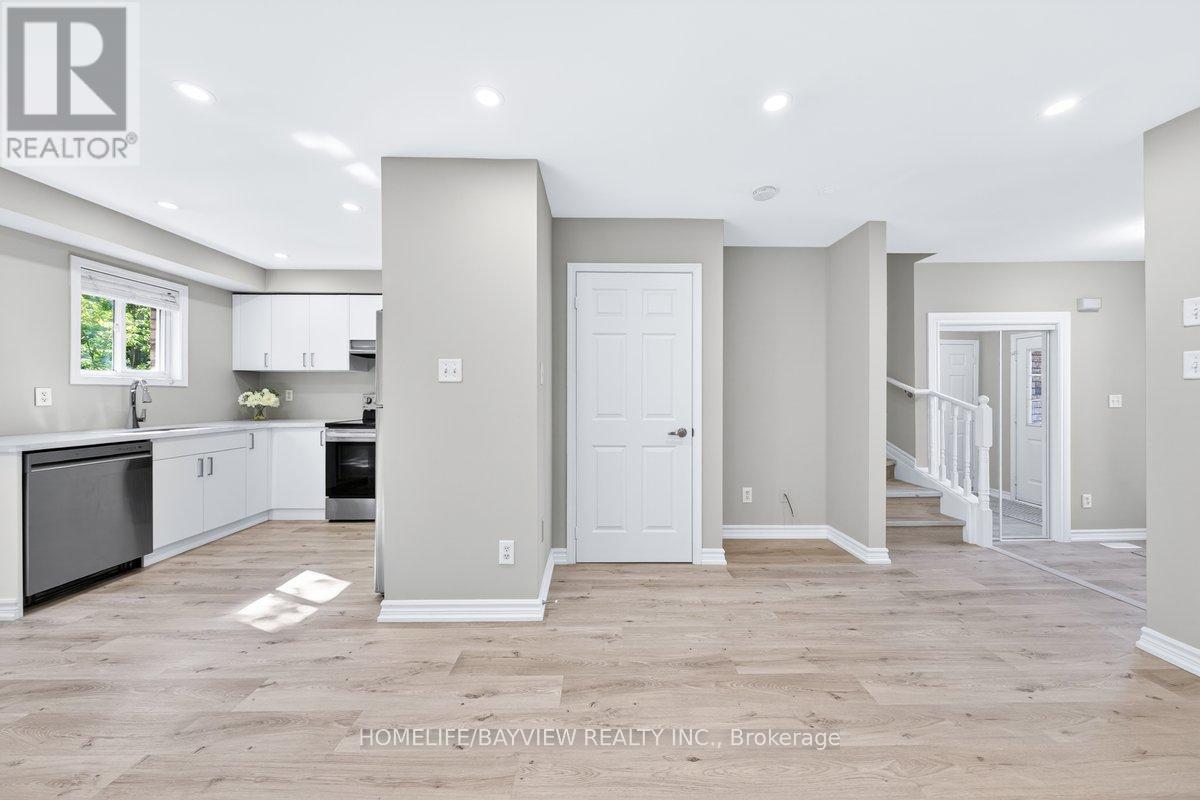 52 Hawthorne Crescent, Barrie, Ontario  L4N 9Y8 - Photo 13 - S13210408
