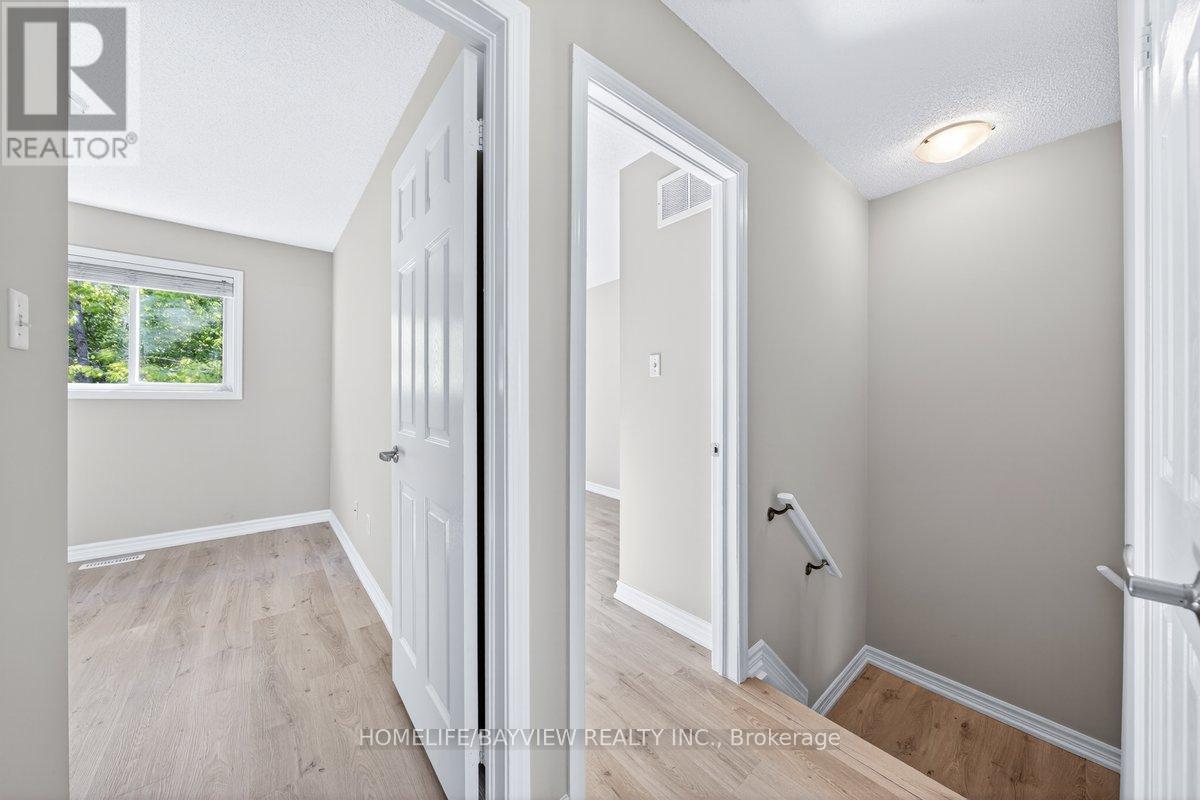 52 Hawthorne Crescent, Barrie, Ontario  L4N 9Y8 - Photo 29 - S13210408