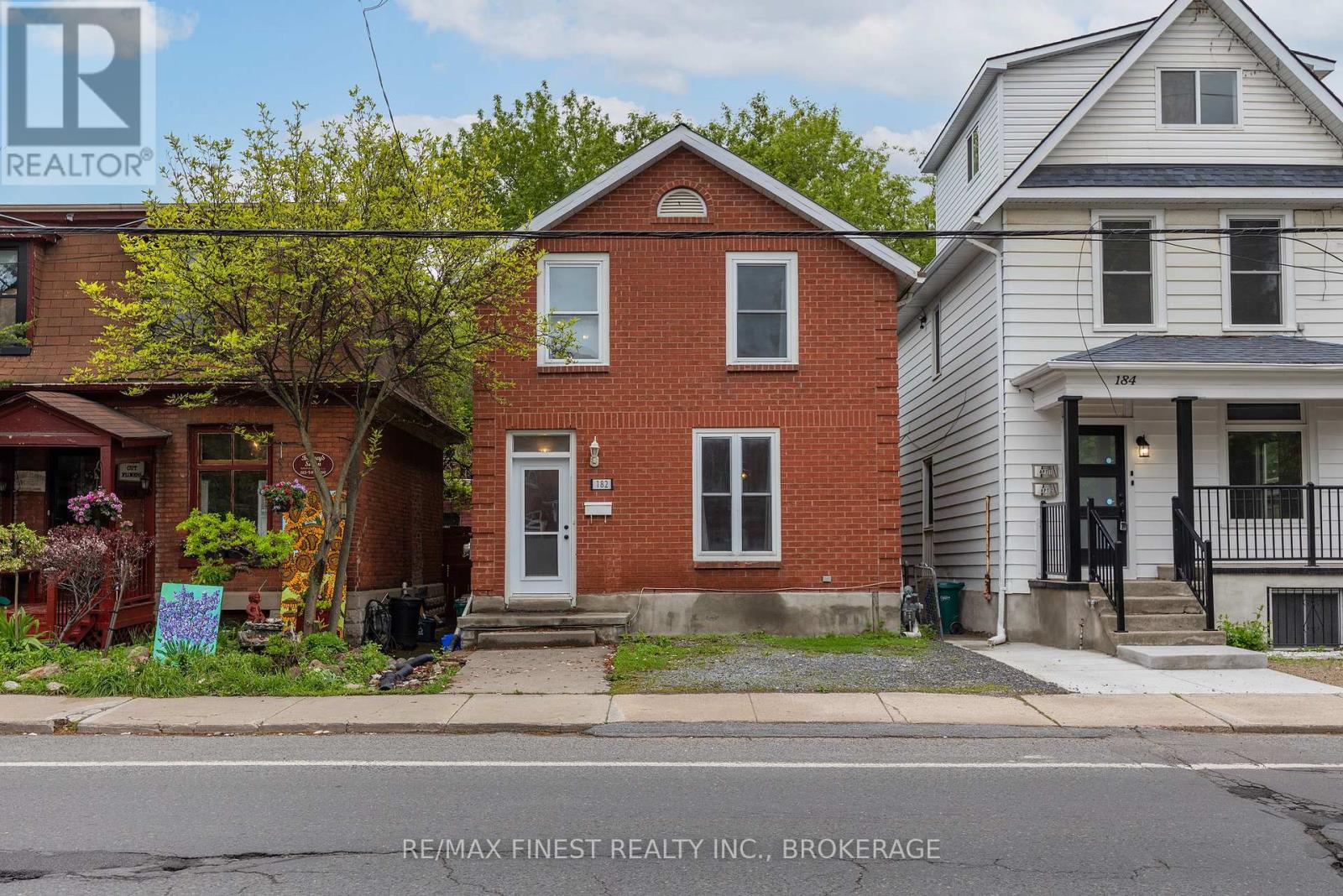 182 Montreal Street, Kingston, Ontario  K7K 3G4 - Photo 2 - X13210758