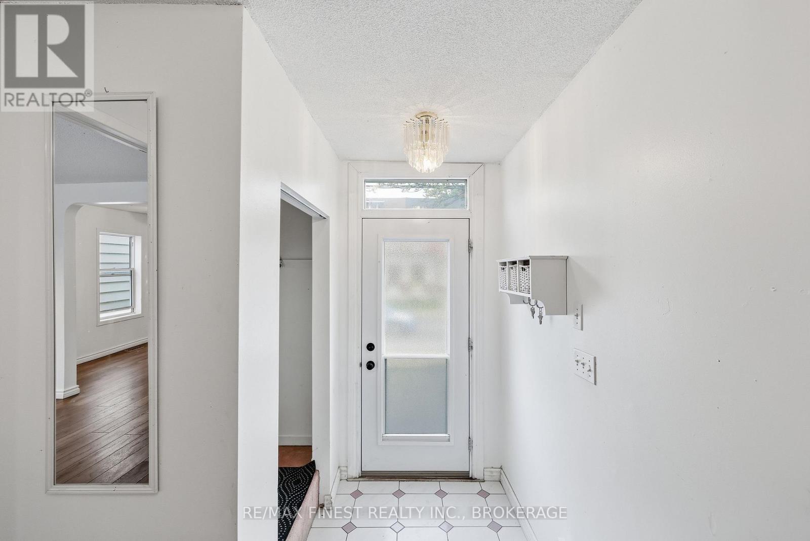182 Montreal Street, Kingston, Ontario  K7K 3G4 - Photo 3 - X13210758