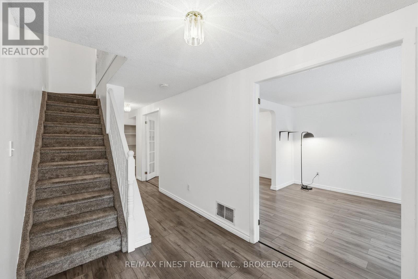 182 Montreal Street, Kingston, Ontario  K7K 3G4 - Photo 4 - X13210758