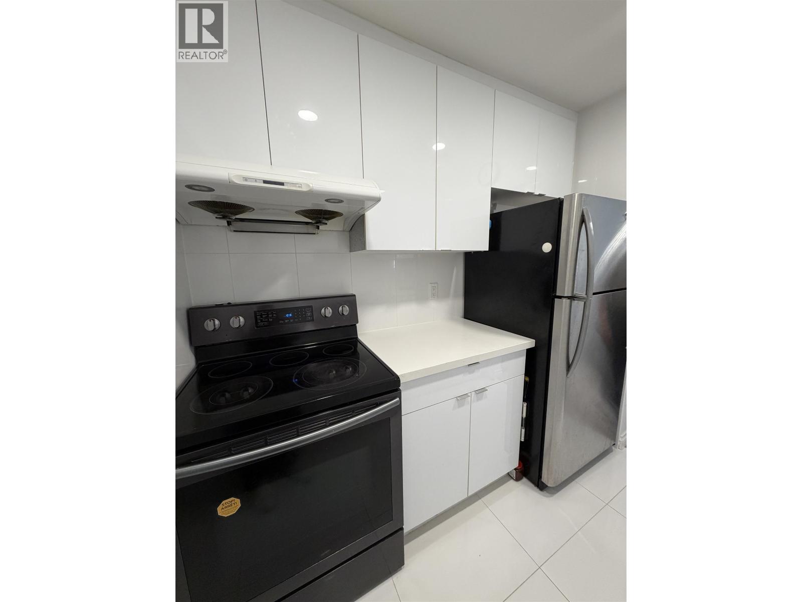 233 8460 Lansdowne Road, Richmond, British Columbia  V6X 3G8 - Photo 10 - R3125353