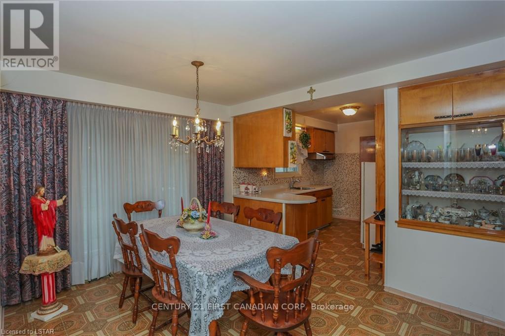 268 Burlington Crescent, London South, Ontario  N5Z 3G5 - Photo 3 - X13210674