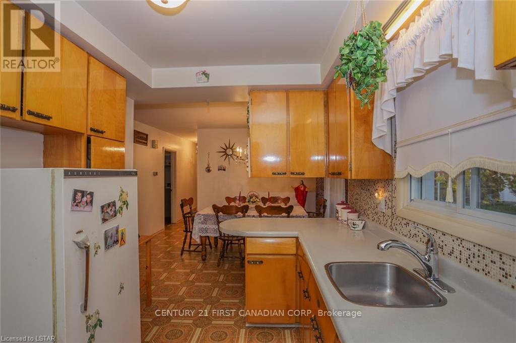 268 Burlington Crescent, London South, Ontario  N5Z 3G5 - Photo 4 - X13210674