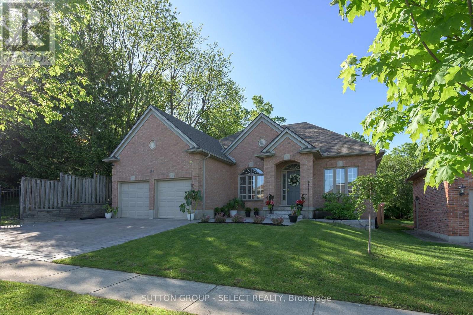 135 Plane Tree Drive, London North, Ontario  N6G 5H4 - Photo 3 - X13210788