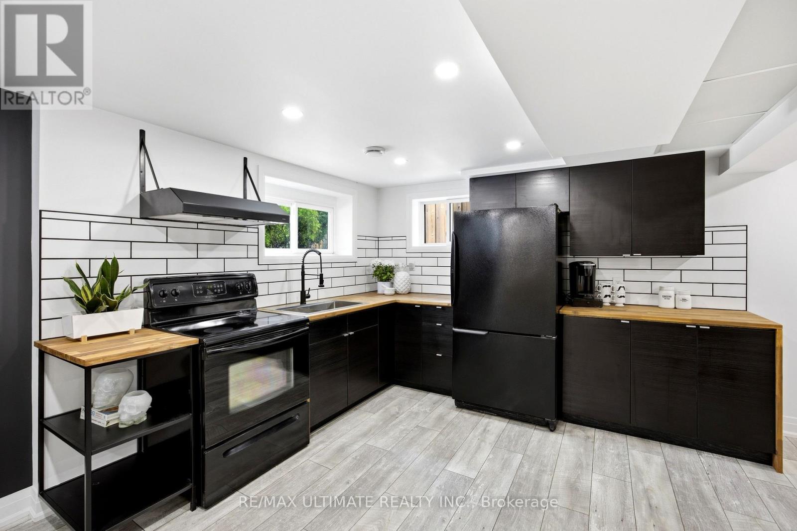 10 Dana Avenue, Toronto, Ontario  M3M 1K5 - Photo 26 - W13210038