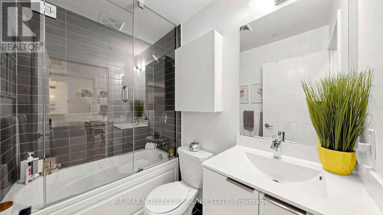 505 - 20 Shore Breeze Drive, Toronto, Ontario  M8V 0C7 - Photo 15 - W13210392