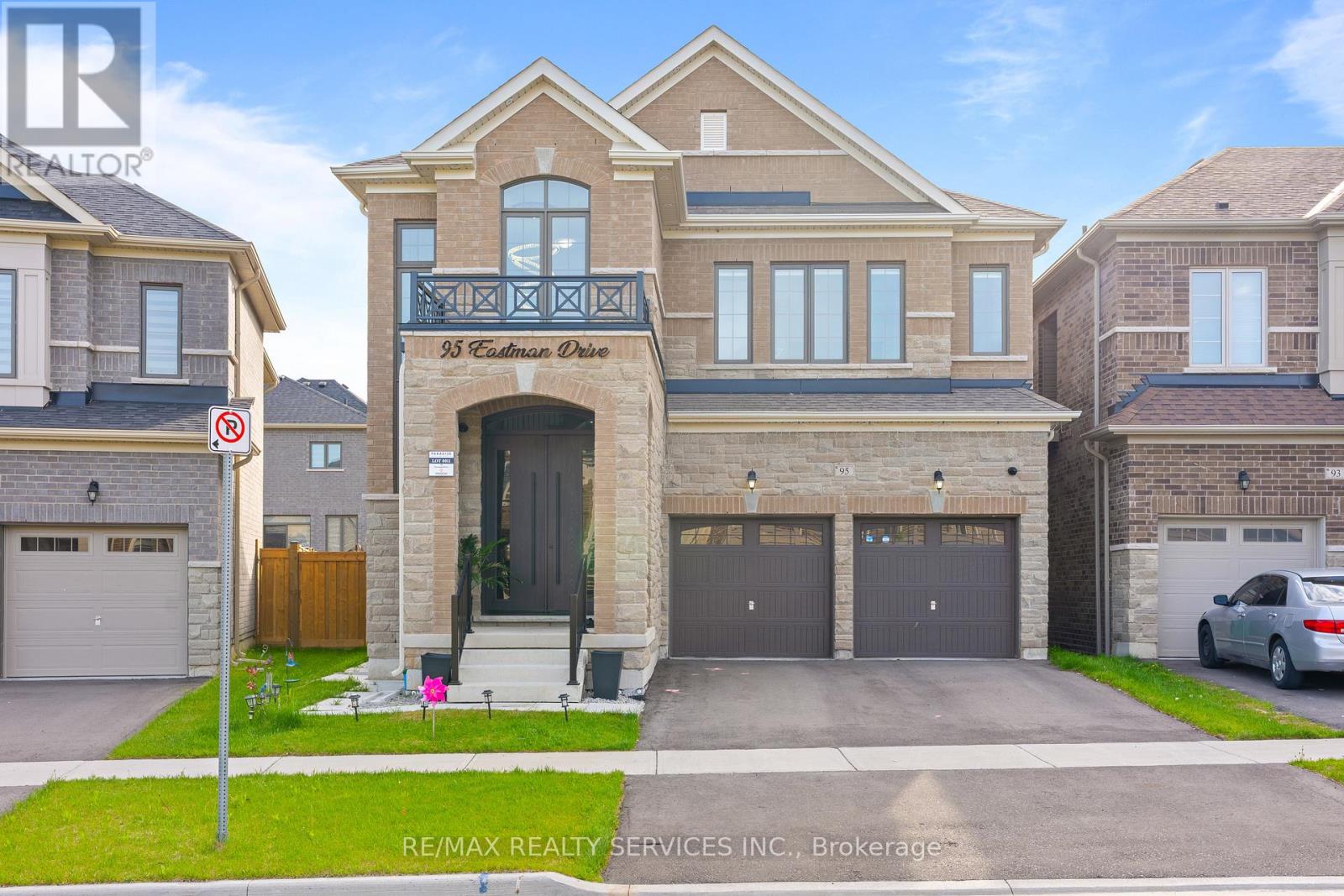 95 Eastman Drive, Brampton, Ontario  L6X 5S5 - Photo 2 - W13210396