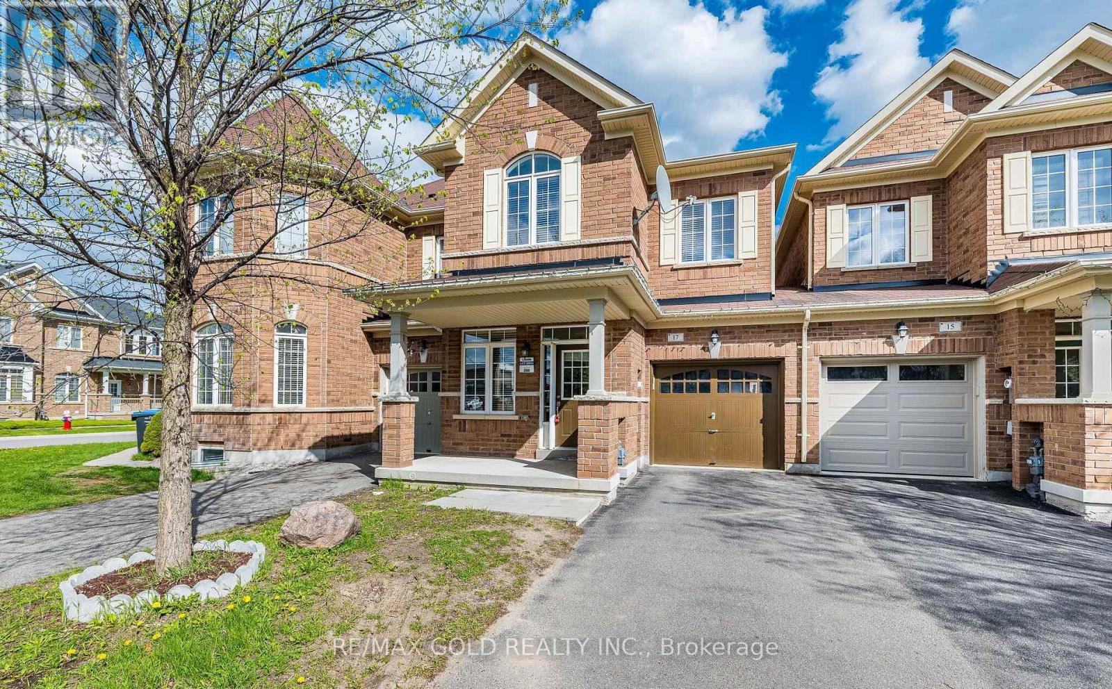 17 Primo Road, Brampton, Ontario  L7A 0Z9 - Photo 2 - W13210420