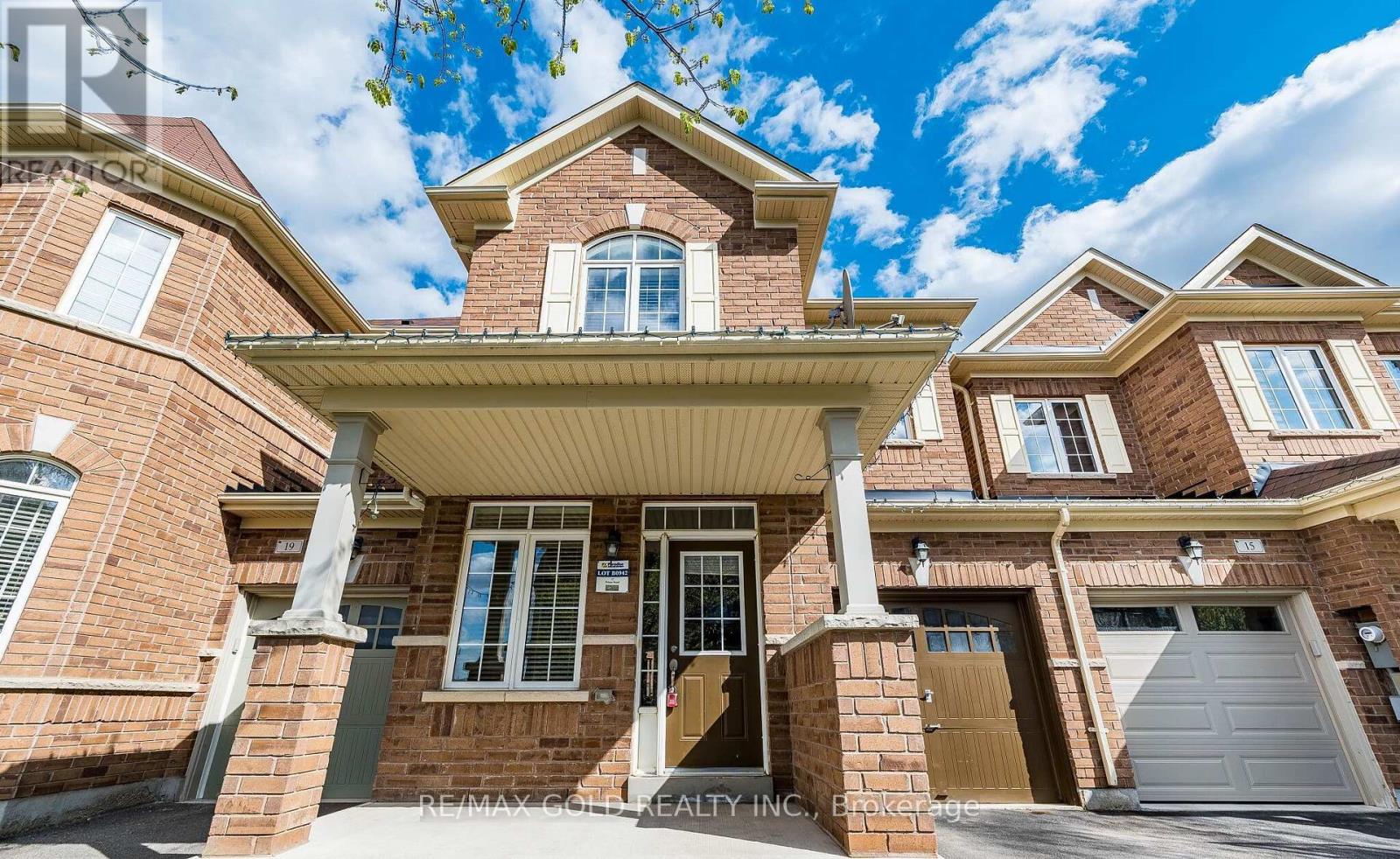 17 Primo Road, Brampton, Ontario  L7A 0Z9 - Photo 3 - W13210420