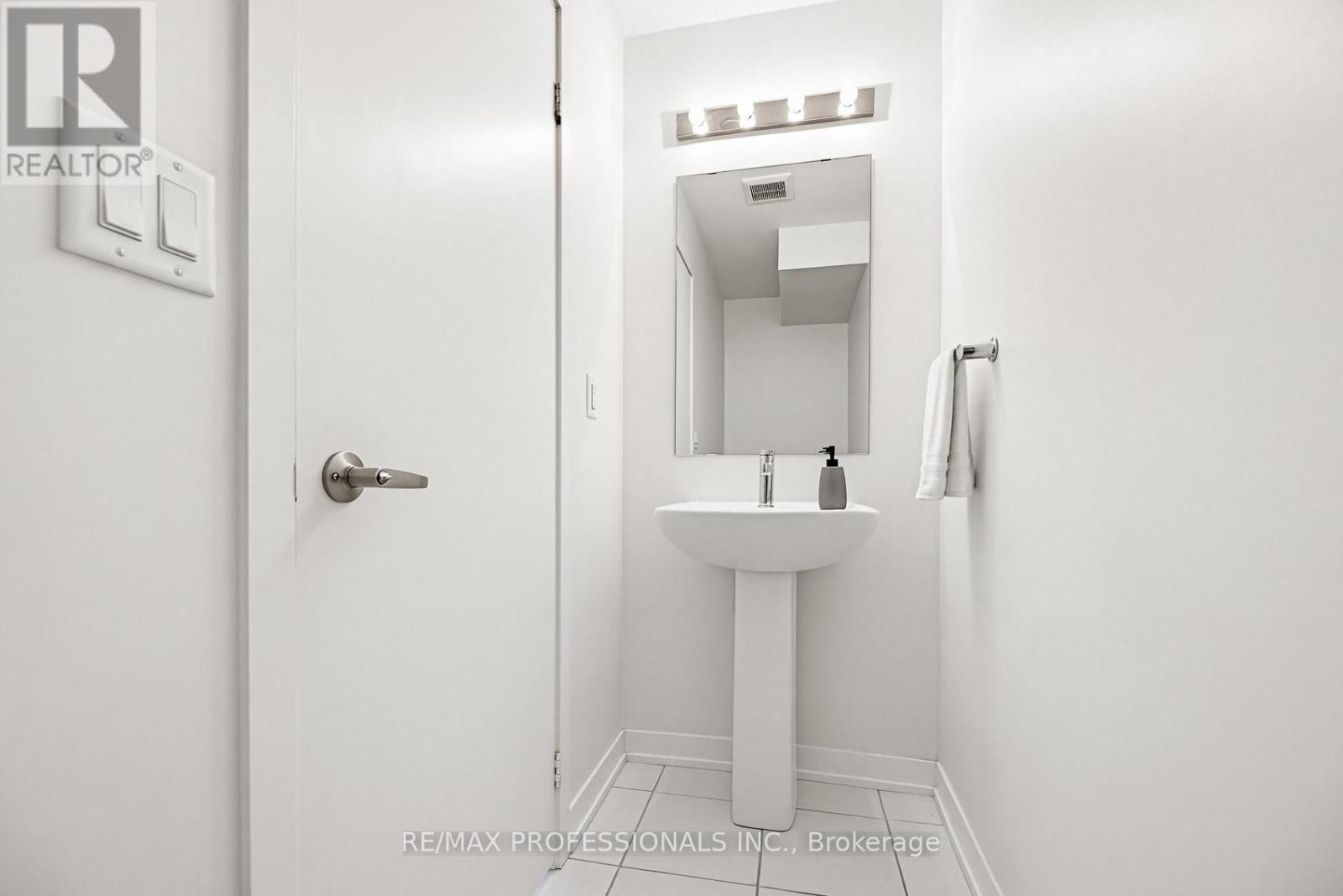 15 - 3415 Ridgeway Drive, Mississauga, Ontario  L5L 0B9 - Photo 12 - W13210430