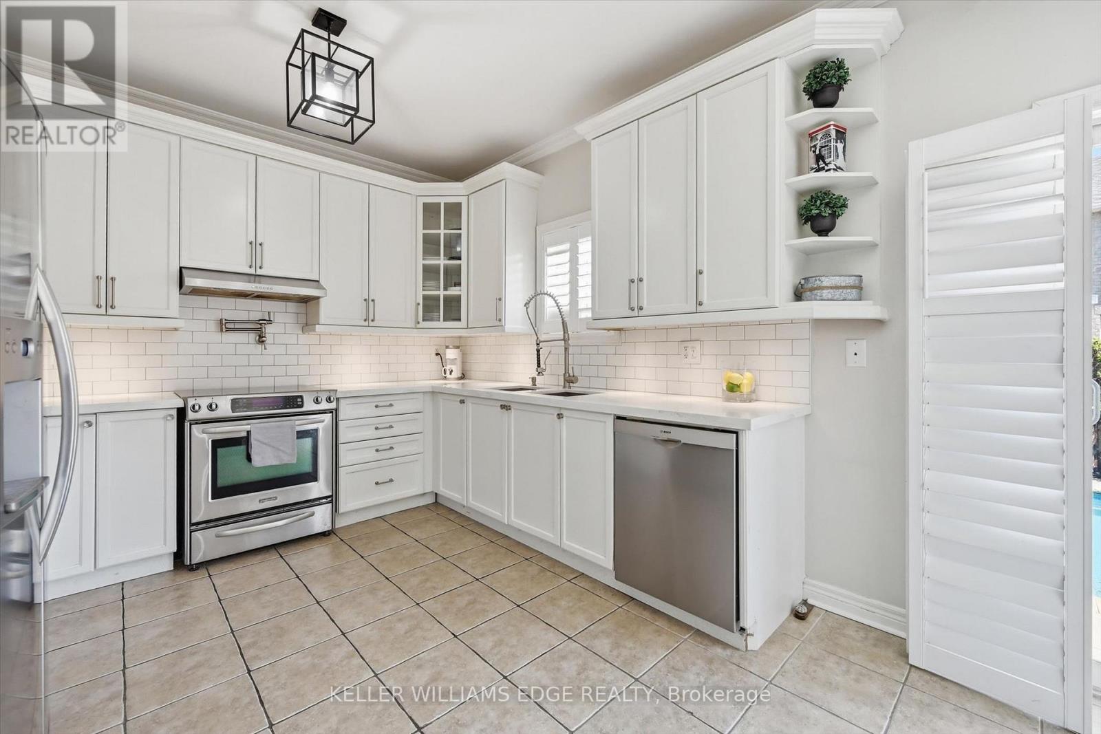 5444 Sundial Road, Burlington, Ontario  L7L 7N1 - Photo 12 - W13210438