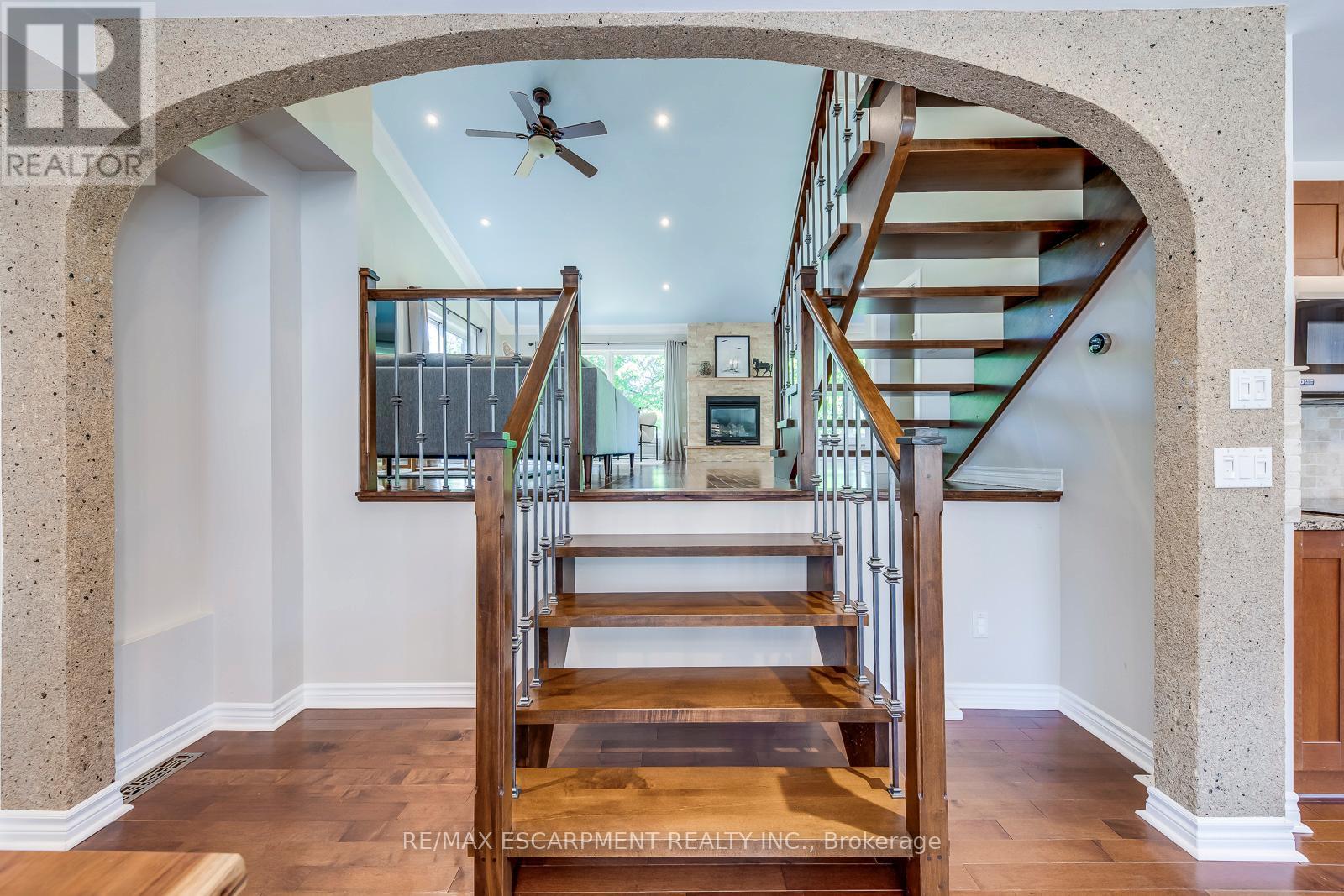 5281 Cindy Lane, Burlington, Ontario  L7L 3Y4 - Photo 20 - W13210446