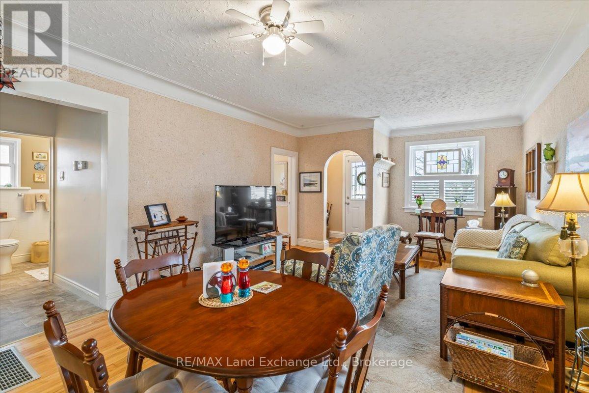 737 Green Street, Saugeen Shores, Ontario  N0H 2C4 - Photo 12 - X12907278