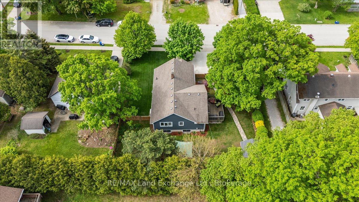 737 Green Street, Saugeen Shores, Ontario  N0H 2C4 - Photo 6 - X12907278