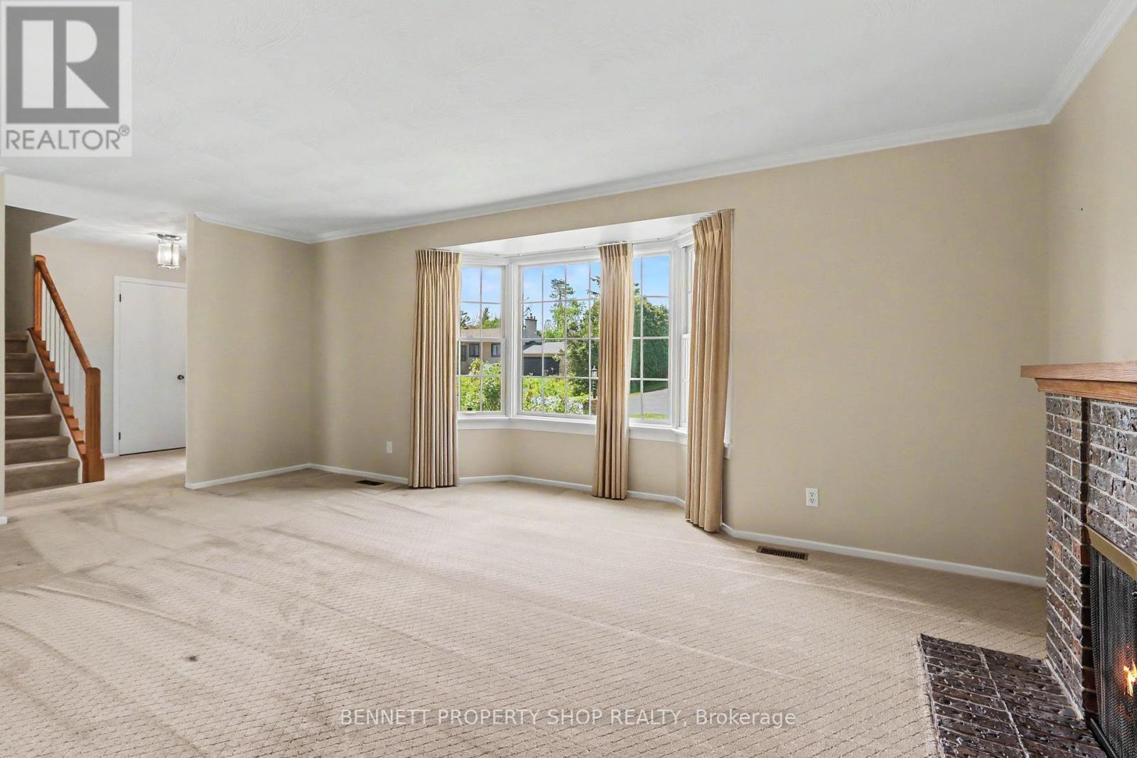 5449 Riverside Crescent, Ottawa, Ontario  K4M 1G9 - Photo 4 - X13210602