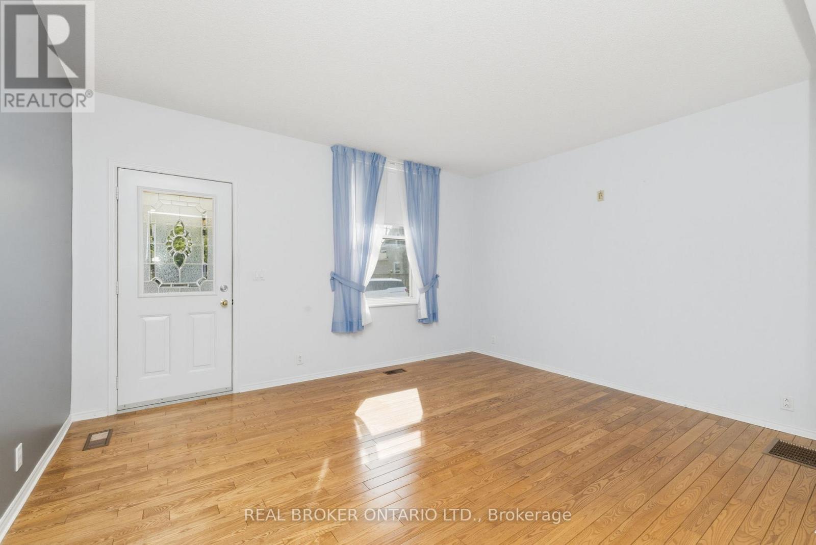 33 Victoria Street, Carleton Place, Ontario  K7C 2W2 - Photo 4 - X13210682