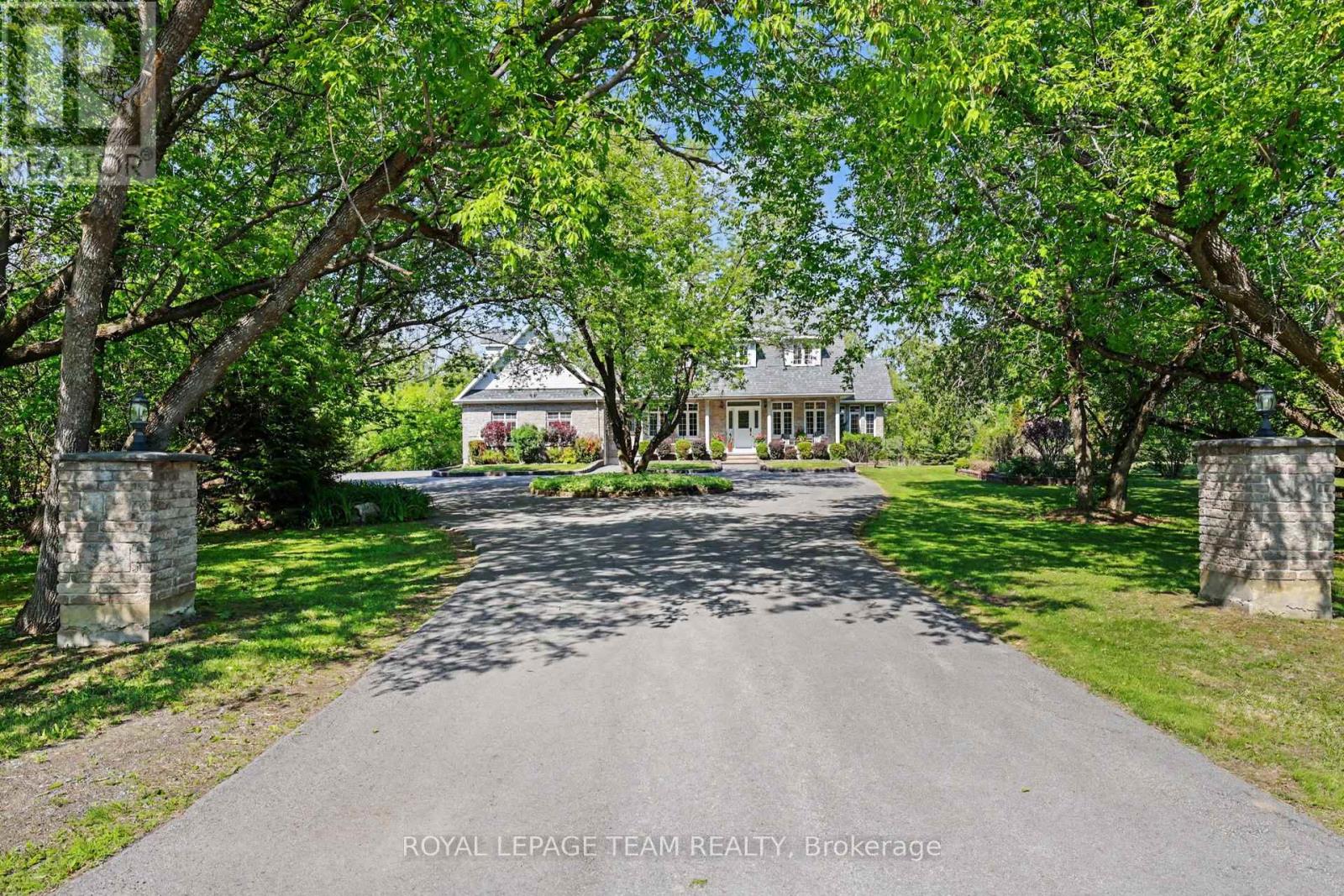 3 KIMINI DRIVE, Ottawa, Ontario