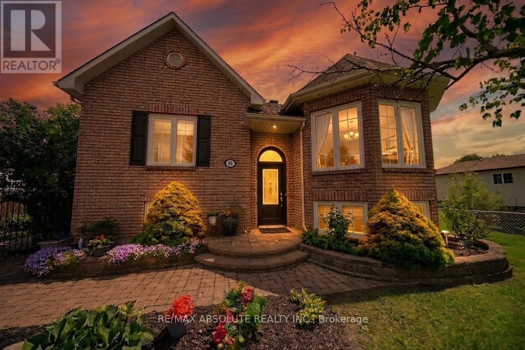 58 Albert Street, Russell, Ontario  K0A 1W0 - Photo 2 - X13210782