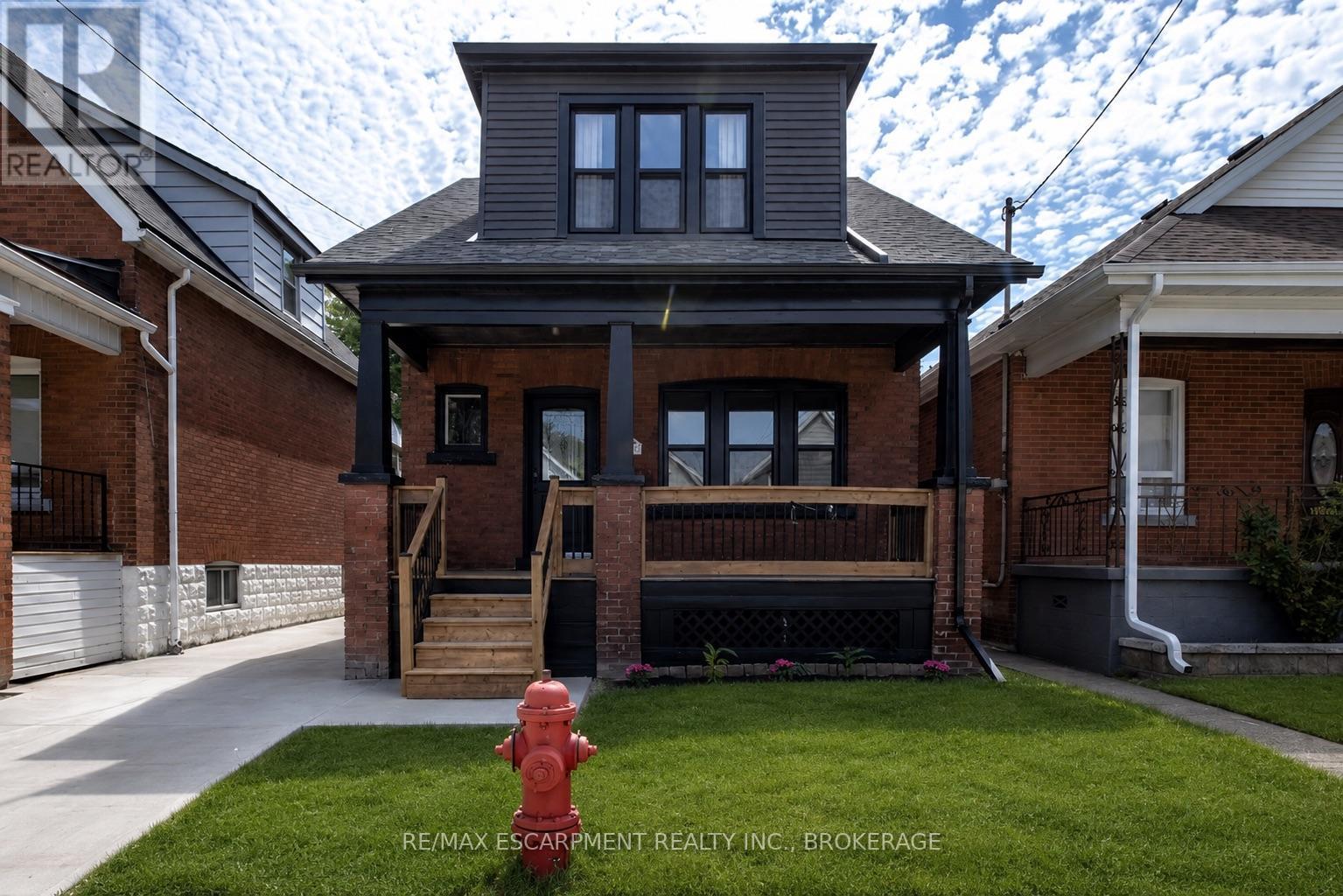 106 Grosvenor Avenue N, Hamilton, Ontario  L8L 7S6 - Photo 2 - X13210556