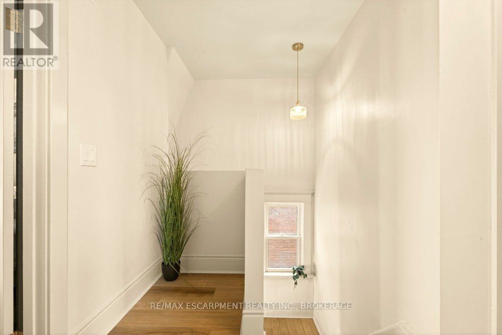 106 Grosvenor Avenue N, Hamilton, Ontario  L8L 7S6 - Photo 28 - X13210556
