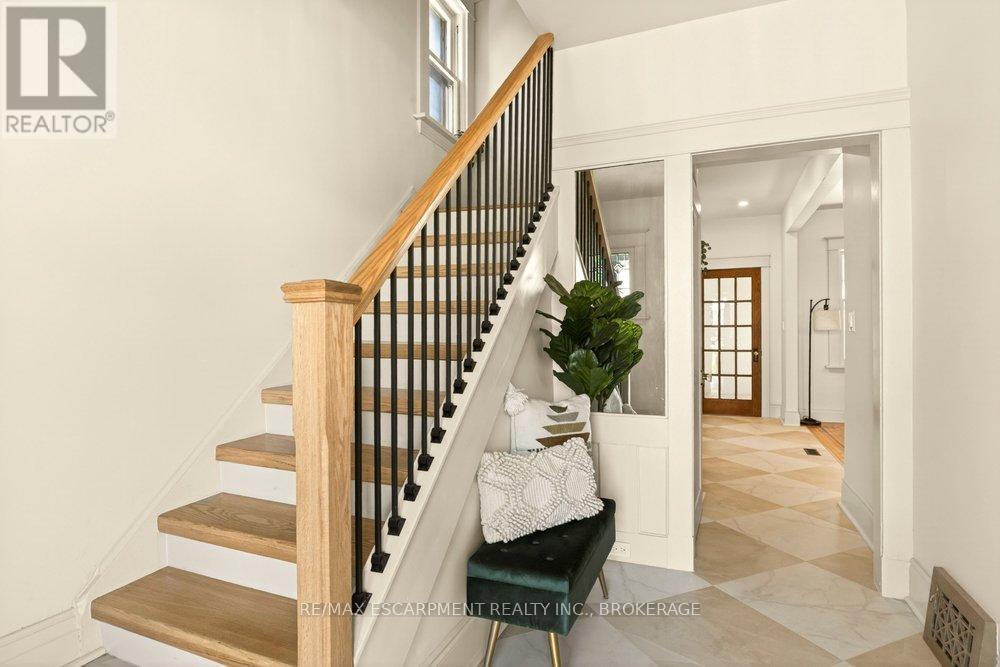 106 Grosvenor Avenue N, Hamilton, Ontario  L8L 7S6 - Photo 6 - X13210556